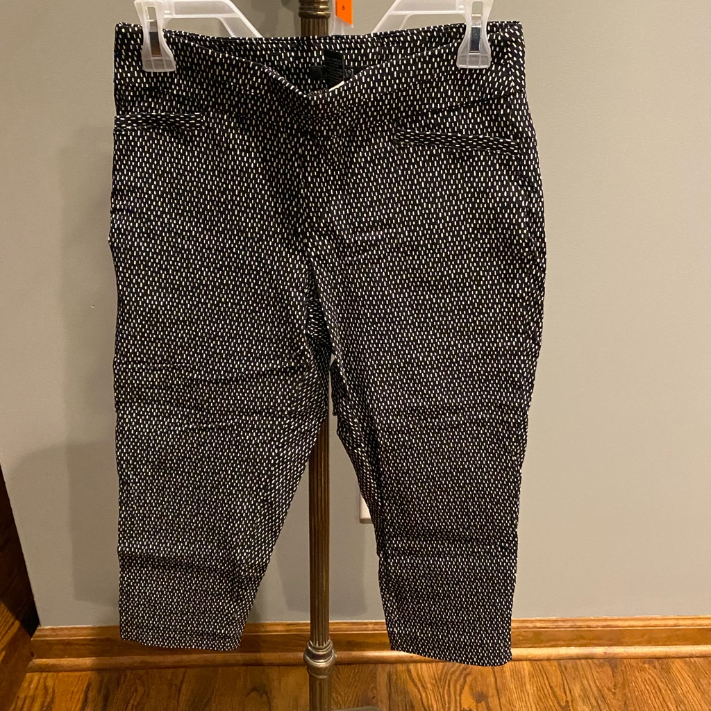 Work Pull On Capris